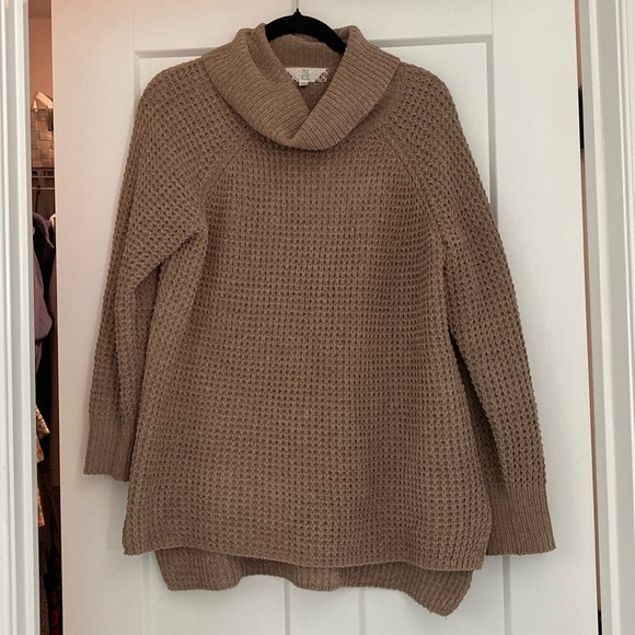 Turtleneck sweater - Picture 1 of 4